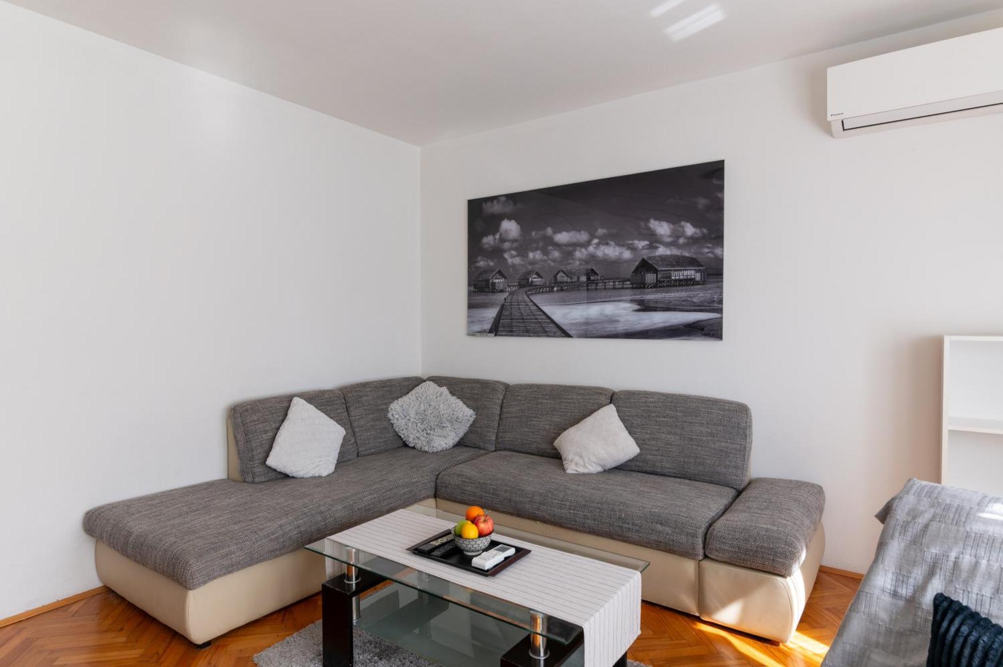 Apartman Milijana 파자나 외부 사진